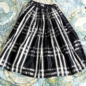 Vintage B/W plaid pleated skirt sm